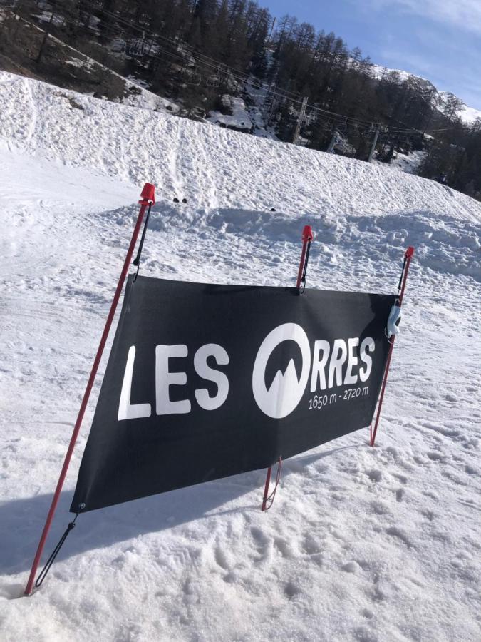 レ・ゾルFront Neige 1800, Cosy 4-6P, Parking Couvertアパートメント エクステリア 写真